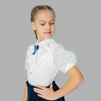Блузка для девочки школьная Deloras (р.152 молочный)