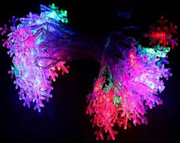 Гирлянда светодиодная Там Там Снежинки 30 ламп Цвет: теплый белый